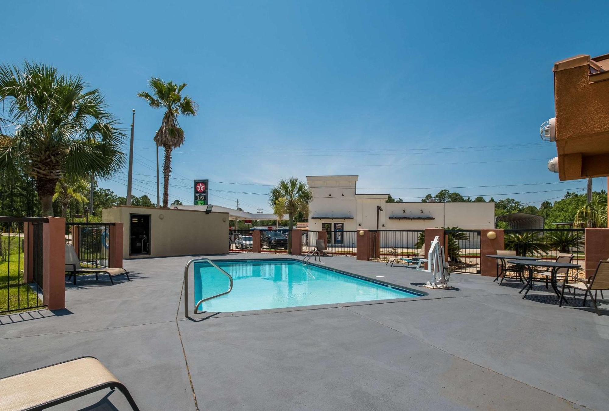 Econo Inn&suites 2*