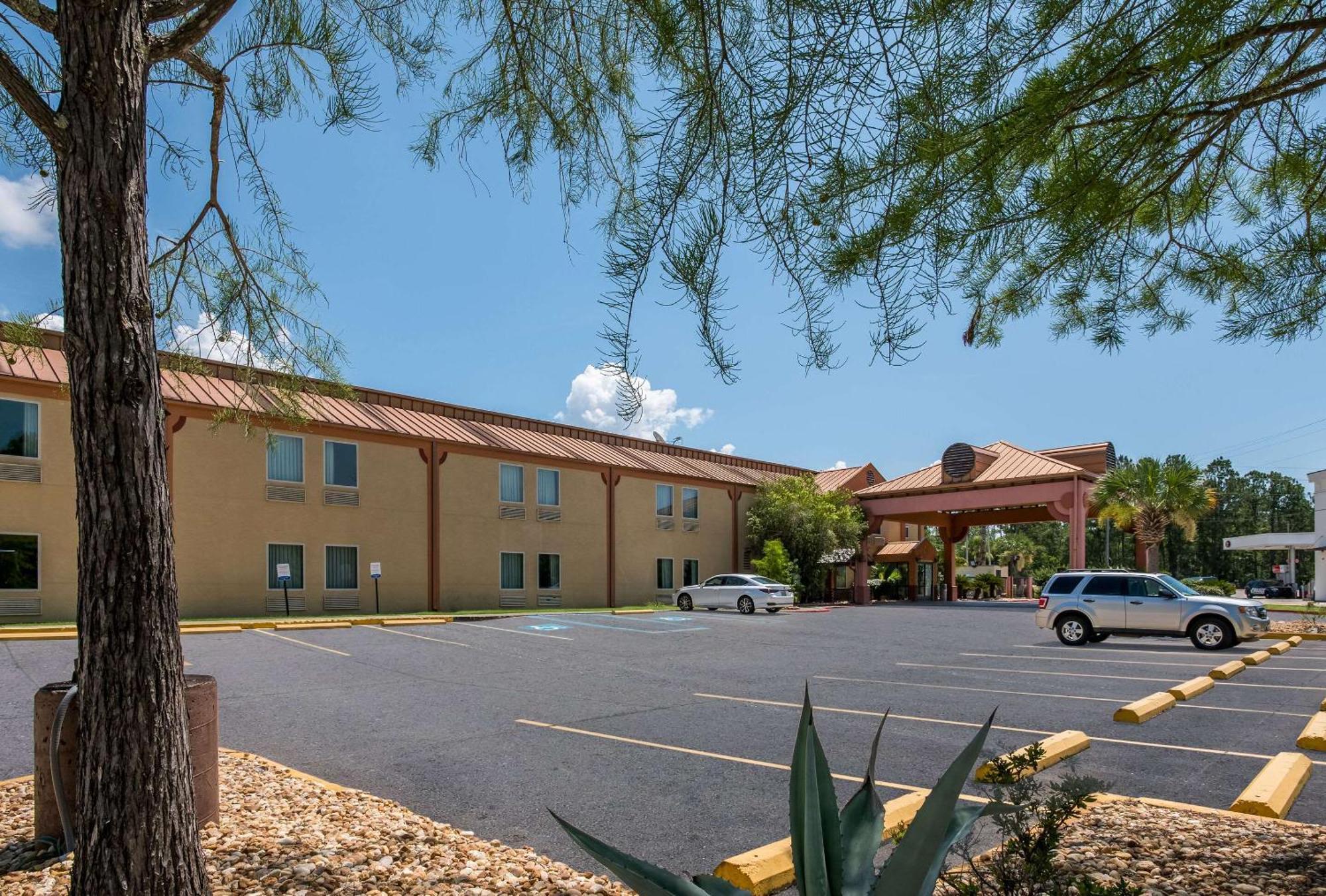 Econo Inn&suites Diamondhead