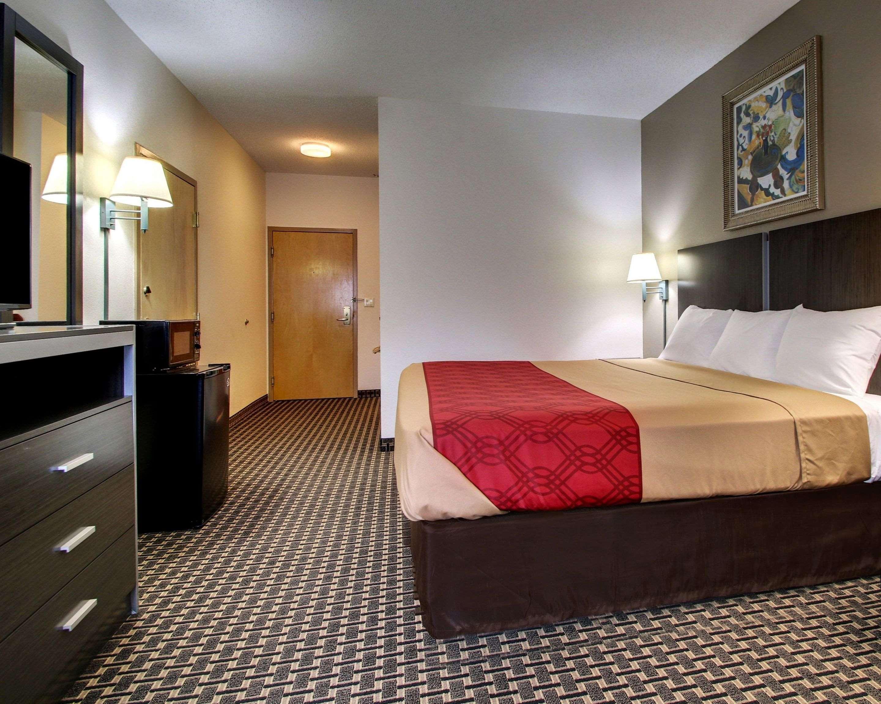 Econo Inn&suites
