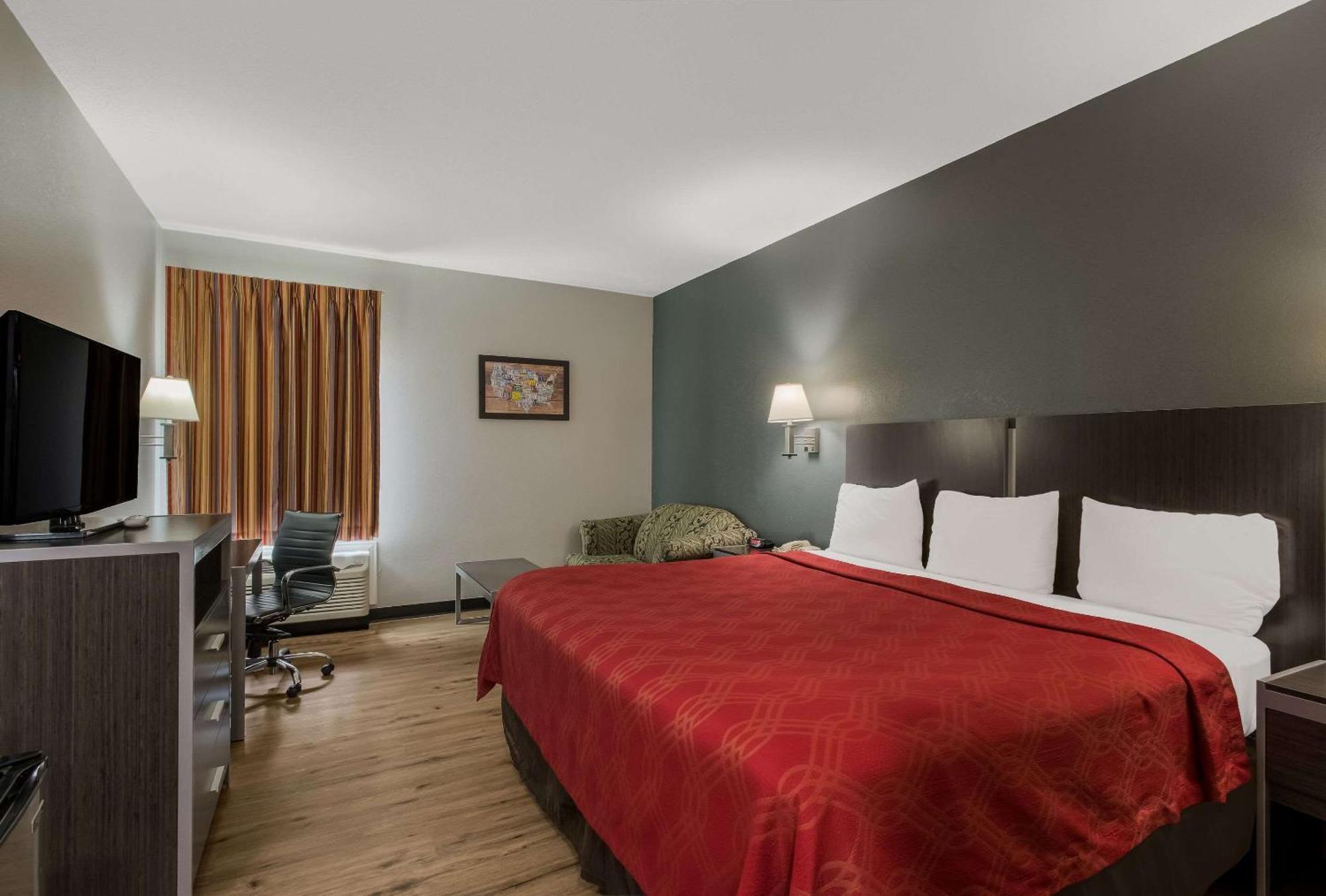 Hotel Econo Inn&suites 2*